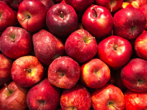 14 Wonderful Benefits of Eating Apples